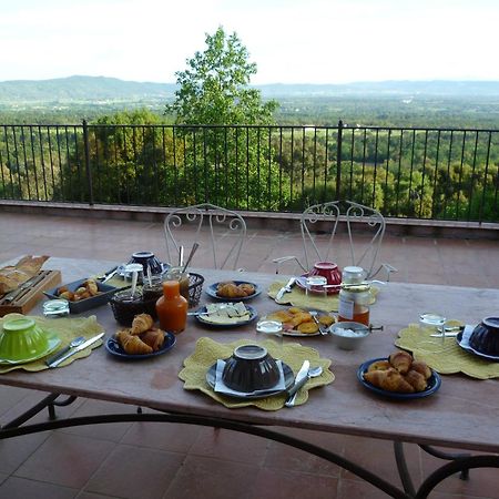 Bed&breakfast La Maison De Nathalie Les Mayons Buitenkant foto
