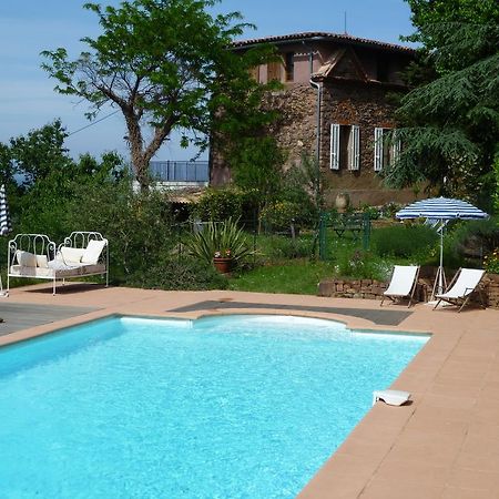 Bed&breakfast La Maison De Nathalie Les Mayons Buitenkant foto