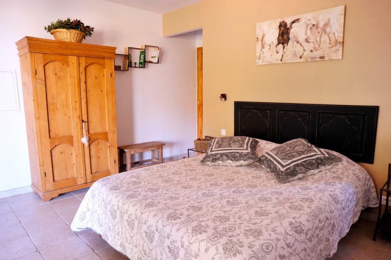 Bed&breakfast La Maison De Nathalie Les Mayons Buitenkant foto